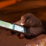 Claro! Aqui estão 10 títulos diferentes sobre o tema empréstimo pelo celular: