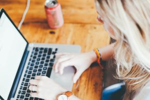 Claro! Aqui estão 10 sugestões de títulos de artigos informativos sobre crediário digital, otimizados para SEO: