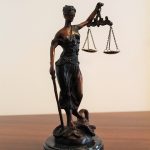 Claro! Aqui estão 10 títulos diferentes sobre o tema orientação jurídica: