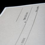 Os benefícios e desafios do protesto de cheques na era digital